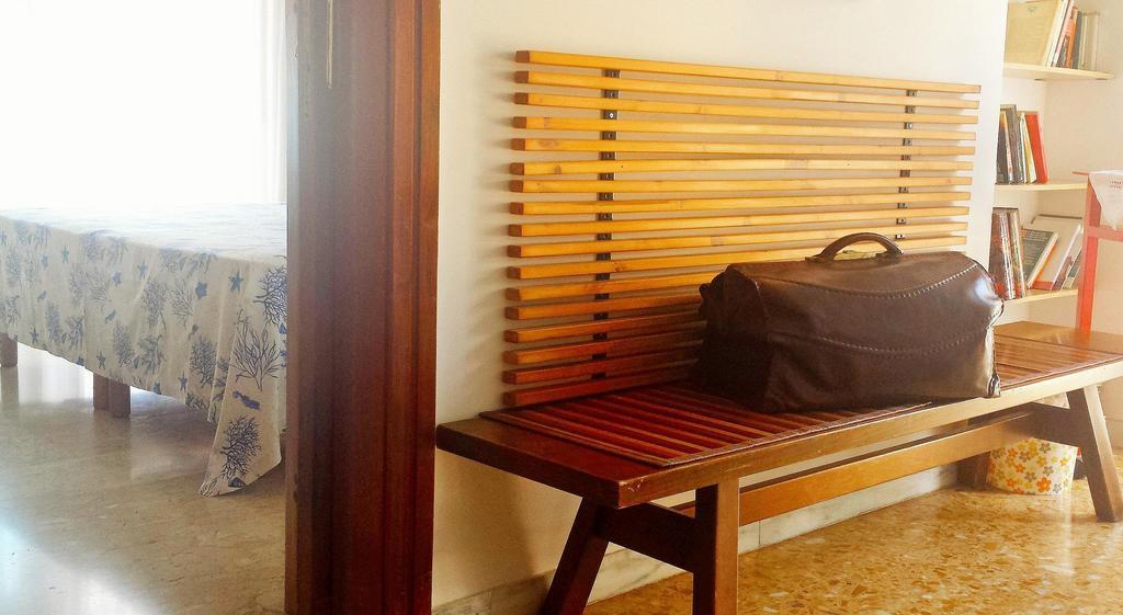 Romulus Rex Hotel Екстериор снимка